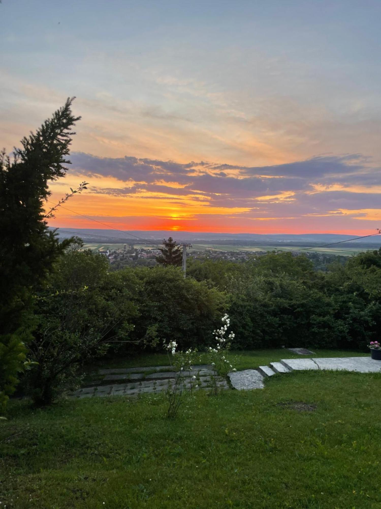 Panorama Nyaralo Villa Tahitófalu Dış mekan fotoğraf